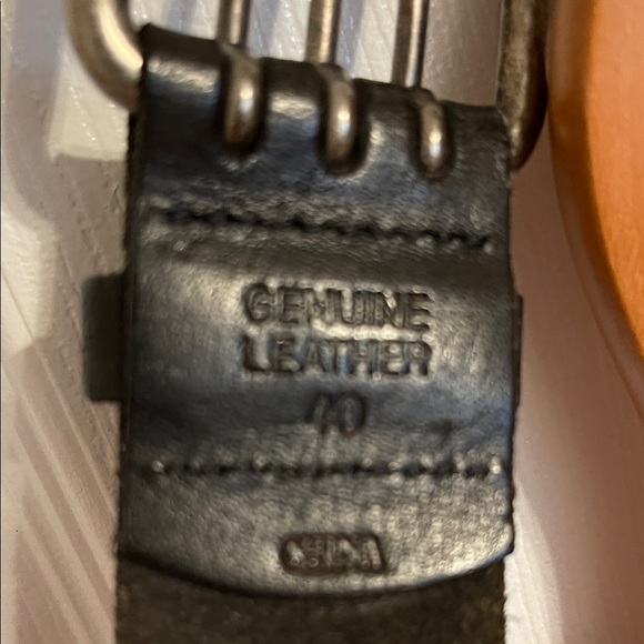 Men's Black Leather Belt Size 40 - Picture 2 of 4